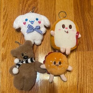 No Boundaries Plush Keychain Set - White, Brown, Tan